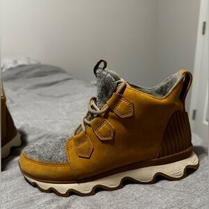 Sorel Women's Brown and Gray Winter Boots